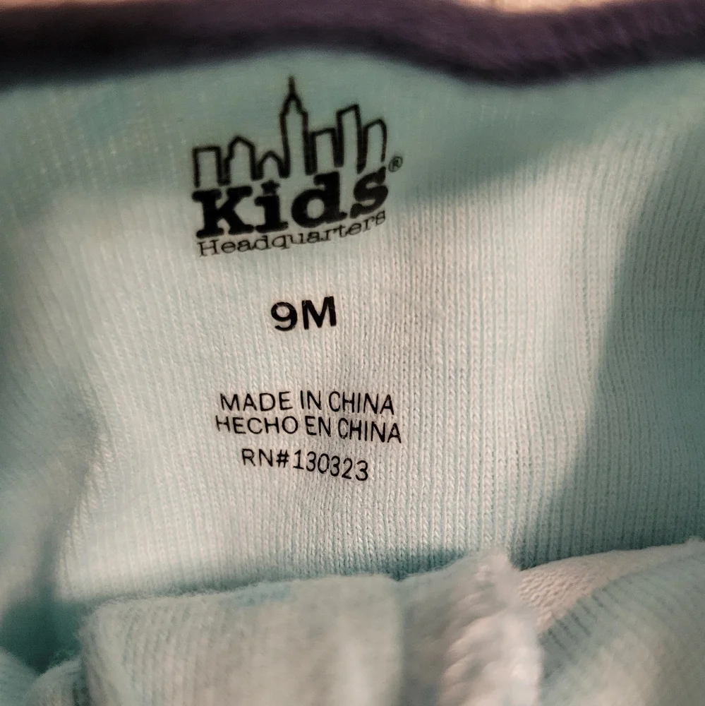 6 Zippered Rompers - Picture 10 of 11